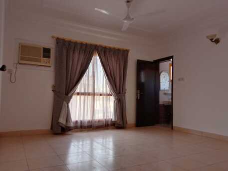 Bhd 220/month, 2 Br, Neet&clean Semifurnished Family Flat 220bd Without Electricity Near Grand Mosque In Juffai
