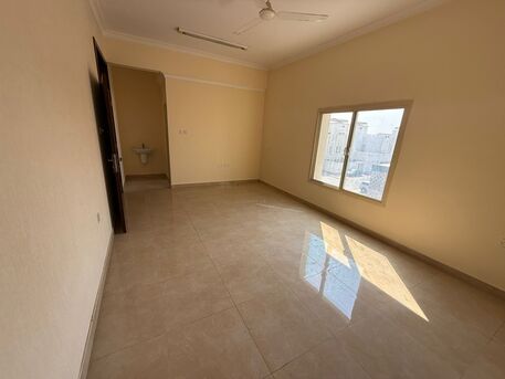 Bhd 150/month, 2 Br, Flat For Rent In Galali Without Ewa