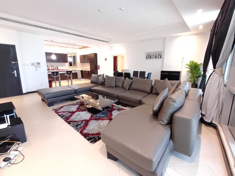 Bhd 380/month, Furnished, 3 Br, Full Sea View | Extremely Spacious | Luxury Flat | Facilities | In New Juffair