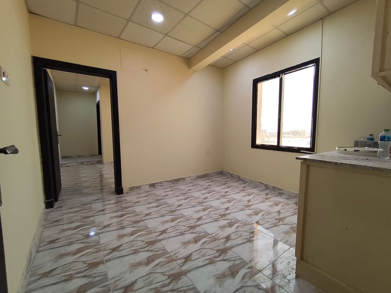 Bhd 130/year, 1 Br, Busaiteen:- Studio Flat On Rent With Unlimited Eea & Split Ac.