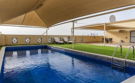 Bhd 300/month, Furnished, 2 Br, Modern Bright Semi&furnished Apartment At Mahooz: 2 Ensuit Baths :pool.gym.parking: Tony