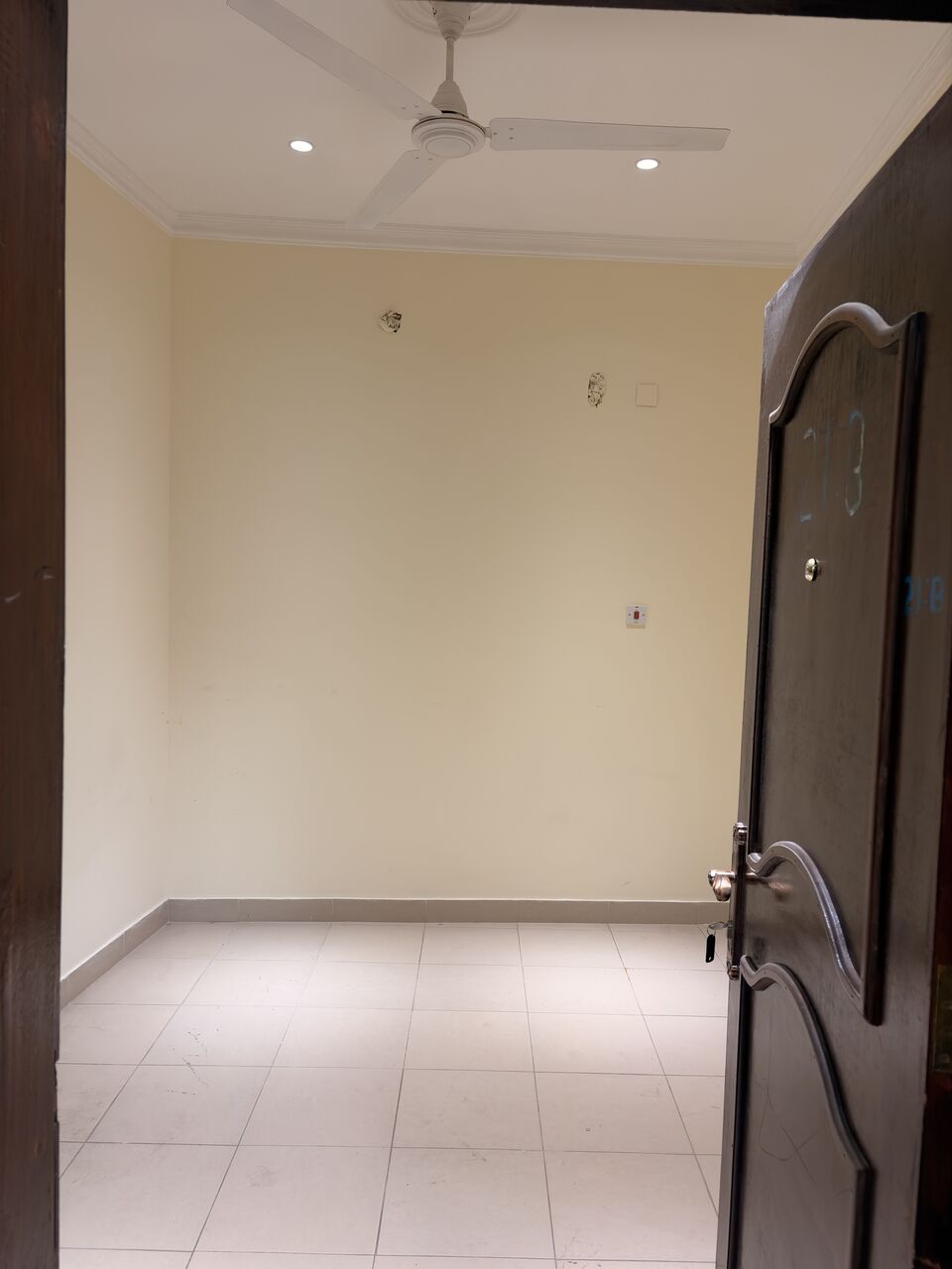 Bhd 170/month, 2 Br, Flat For Rent – Manama Near Bab Al Bahrain