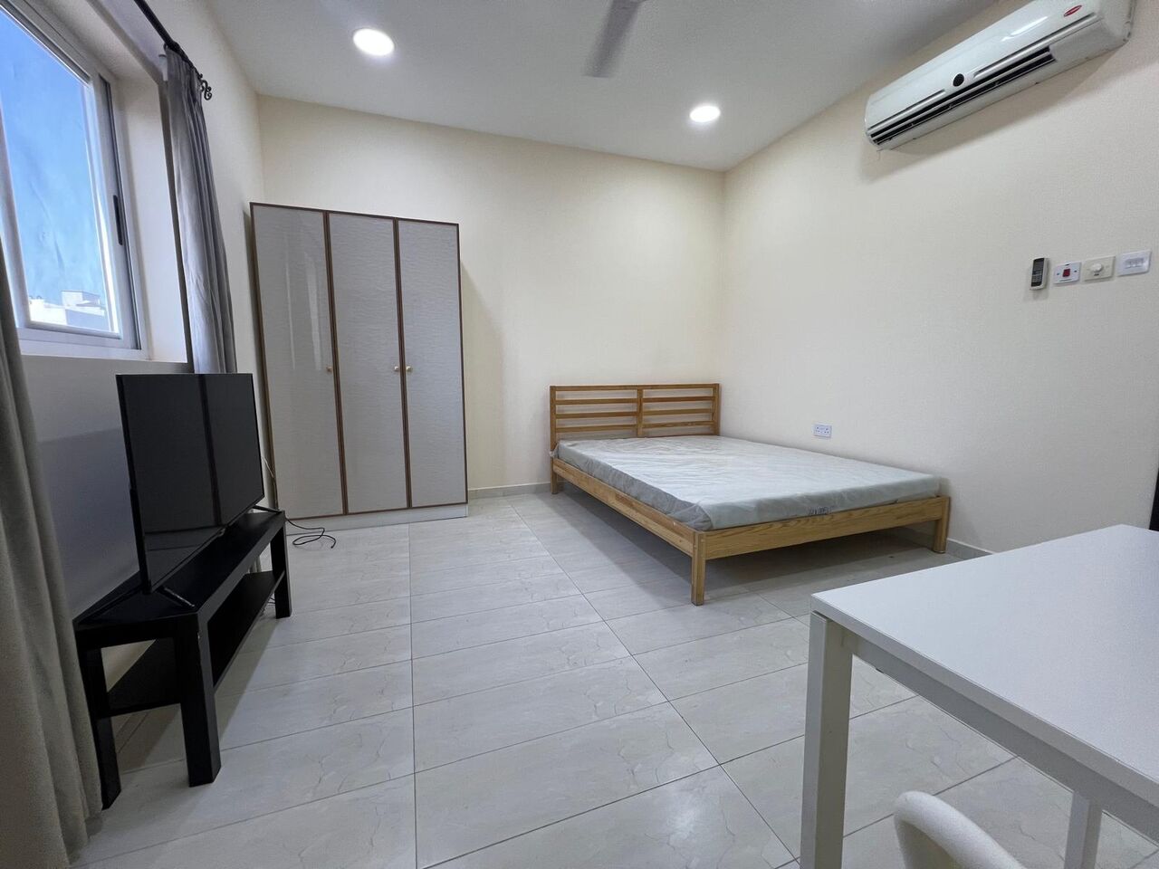 Bhd 200/year, Furnished, 1 Br, Stunning Studio Fullyfurnished With Unlimited Ewa | Housekeeping Weekly Once | Internet