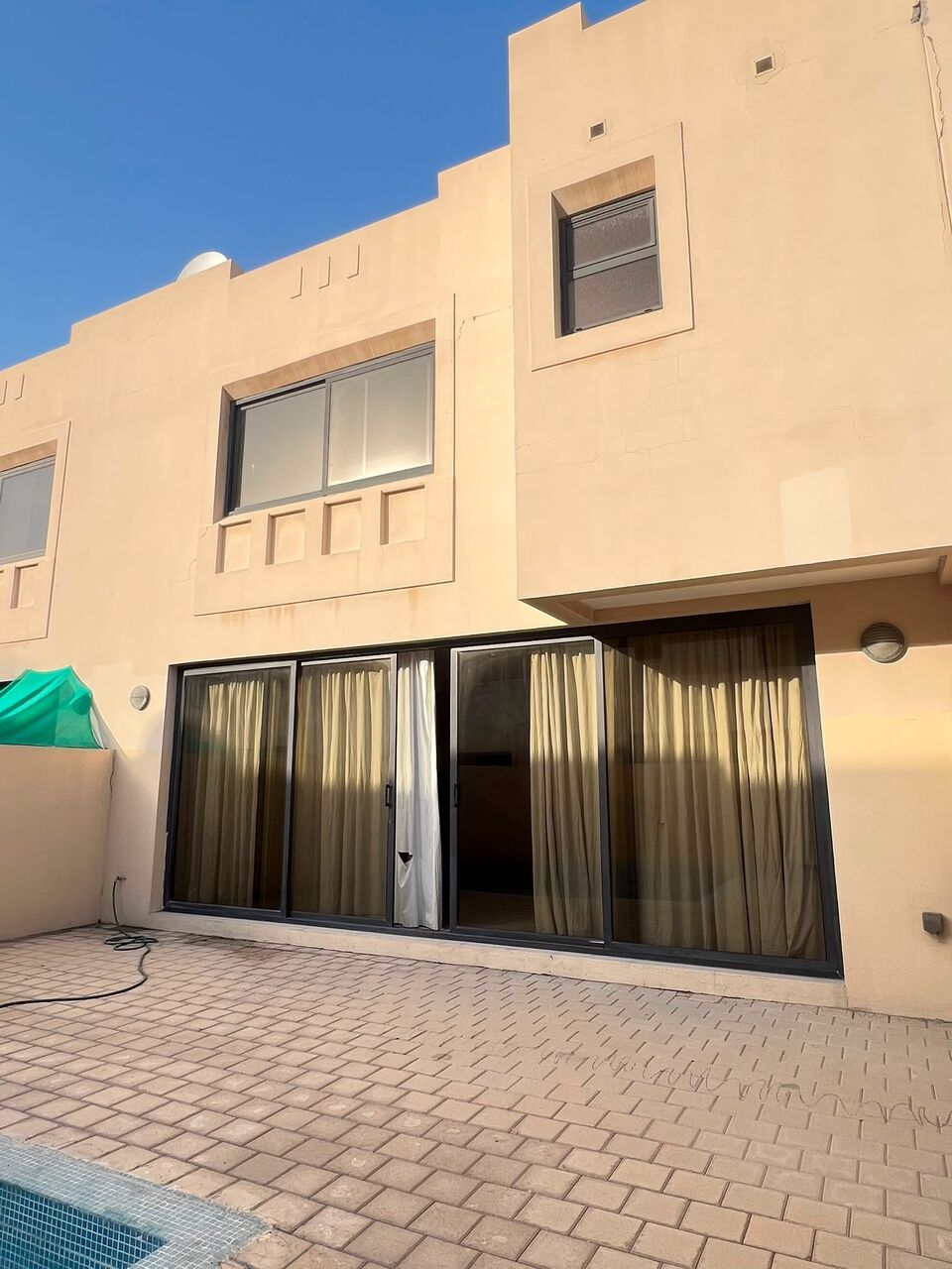 Bhd 450/month, 3 Br, Villa For Rent In Juffair