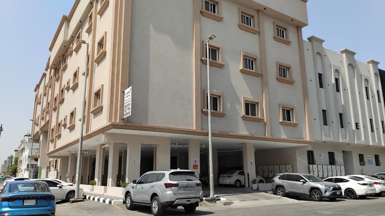 Sar 35000/year, 3 Br, Exclusive Luxury 3br Family Apartments