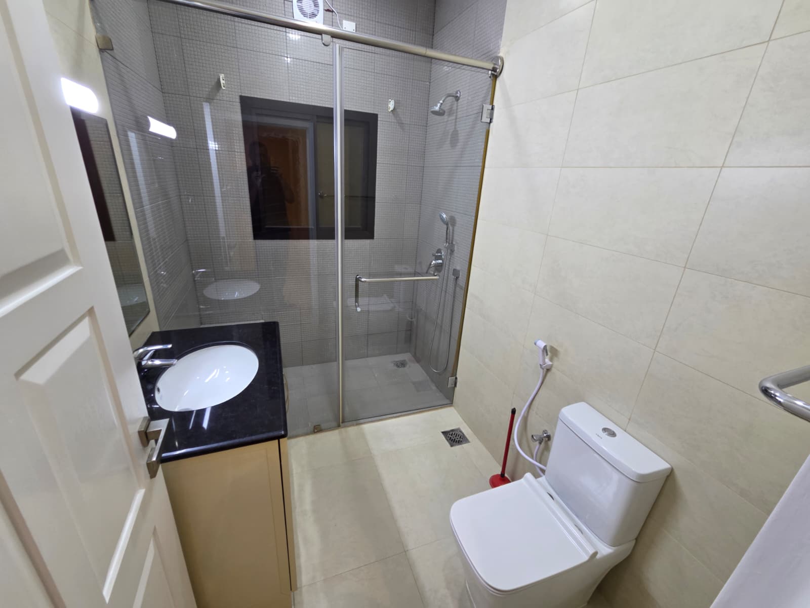 An Amazing Compound Villa In Jurdab